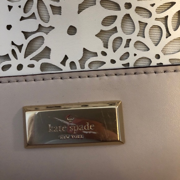 🎊MUST GO🎊 Kate spade purse - Picture 2 of 8